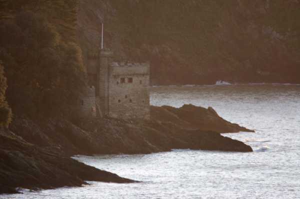 17 January 2020 - 08-33-15 
The calm after the storm. After a good night's rest, the storm calmed down.
Kingswear Castle as she prefers to be seen.